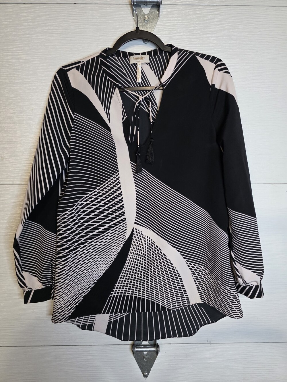 Laundry By Shelli Segal Black & Ivory Geometric Tie-Front Tunic